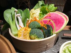 -三出山火锅(南京万象天地店)