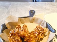 -必胜客(尹山湖歌林公园店)