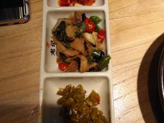 小菜-湘人龙记老长沙米粉(华普国际大厦店)