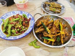 -江城燕子大排档(江汉路步行街店)