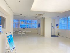 -卡罗酒店(东门晒布地铁站店)