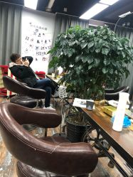-镁连社·美联社