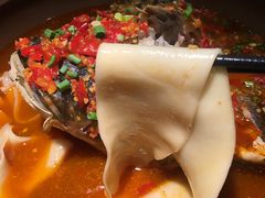 双色剁椒鱼头-吃饭皇帝大(赛格国际店)