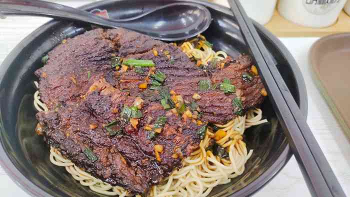 常熟炒浇面馆(蓝旗街店)-"偶尔会来这家吃,最近来发现有当季新品小龙.