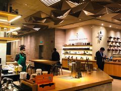 -星巴克臻选(杭州嘉里中心1F店)