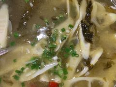 -廖哥泡椒兔(峨眉店)