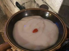 -老牌坊云南鱼豆花火锅(哈西万达店)