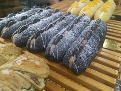 -焙丽拾光(麦凯乐直营店)