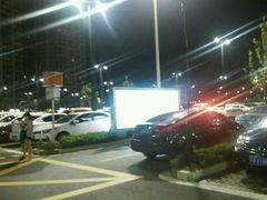 -融创茂-停车场