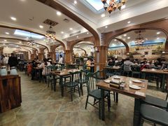 大堂-清真·玛丽亚新疆菜主题餐厅(浙江中路店)