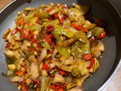 酸菜炒肥肠-东方红·湖南菜(金屿店)