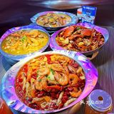 过年和姐妹吃团年饭吃螃蟹鲍鱼虾太有气氛了