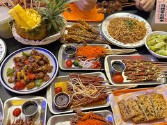 -威记烧嘢·南宁烧烤·超级生牛(绿地店)