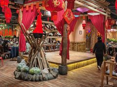 -老滇山寨•云南特色菜•地方菜•民族风情歌舞表演(金碧店)