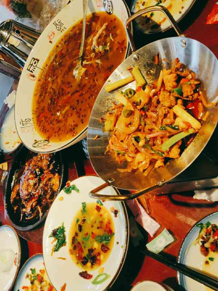 眉州川菜-"新开的,环境挺好,餐具什么的都挺干净,品."-大众点评移动版