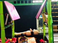 -嘿哟动霸CHUA·新潮玩运动娱乐中心·蹦床滑冰团建乐园