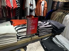-URBAN REVIVO(北京斯普瑞斯奥特莱斯店)