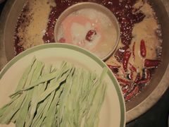 -王婆乔鲜鱼自助火锅(蜀汉路店)