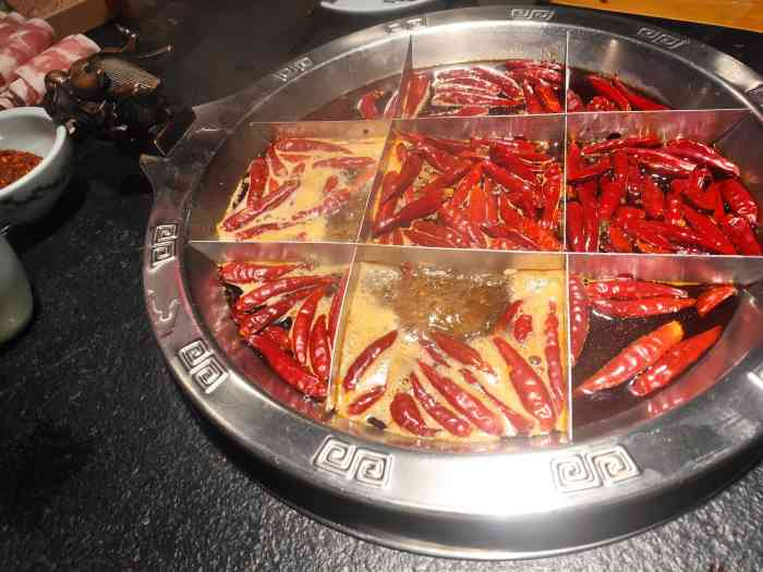 香九天重庆老火锅(金沙奥莱店)-"哇,这家店服务还是不错的,霸王餐吃的