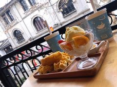 -猫的天空之城概念书店(杭州南宋御街店)