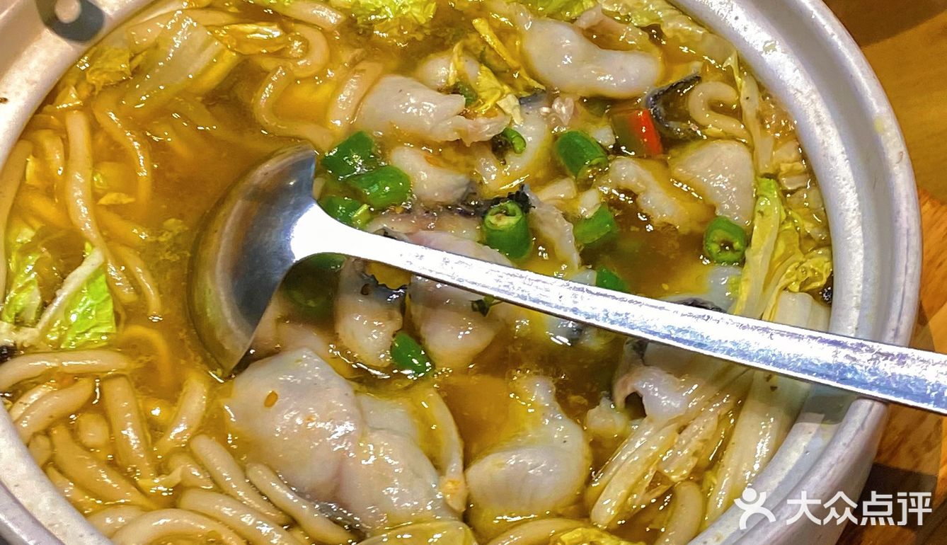整整一桌20几份川菜这么便宜你敢信❓红油鸡片绝了[色]