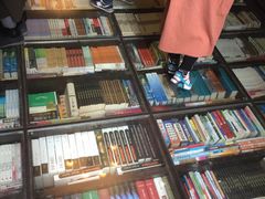 -钟书阁(松江泰晤士小镇店)