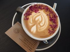 -Me Coffee下午茶艺术空间