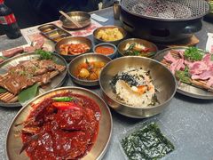 -草家酱蟹炭火烤肉店(珲春南路二店)