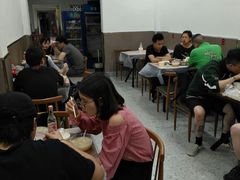 大堂-蓝精灵饺子店
