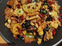 干烧鸡爪煲-鉳里小馆·烤鱼·大虾·烧鸡公