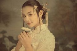 -雪中彩影婚纱摄影·微光艺术中心