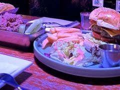 -鲨鱼美式餐厅酒吧Sharky