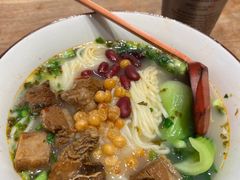 老成都牛腩米线-麻婆婆白家肥肠粉(海岸城店)