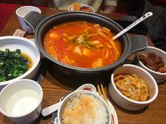 -渝是乎川渝小炒(新世界百货望京店)