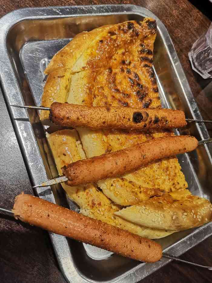 阿瓦提西域美食-"太失望了,那手抓饭,放俩块骨头,拿番茄酱.