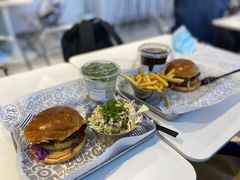 -TRIPS BURGER(大钟寺店)