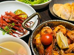 橄榄油蒜香煎虾-庐灶江南·江南菜·四合院Bistro(东直门雍和宫·原华侨宾馆店)