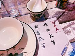 -虾弄弄海派小龙虾·牛羊蝎子火锅