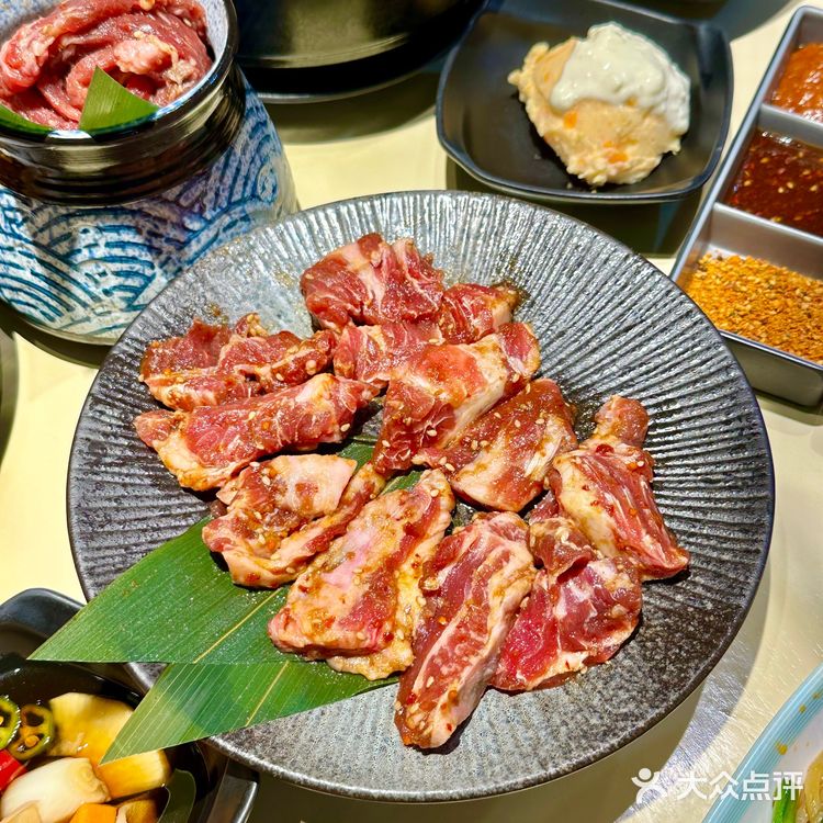 店里韩料，烤肉都是很正宗～️坛子横膈膜 鲜嫩的肉质