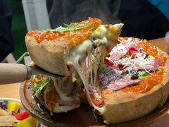 -Dragon Pizza•圆脸龙披萨·牛排餐厅