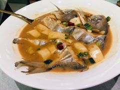 家烧白扁中鲳鱼-甬府小鲜(万象城店)