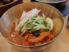 生鱼片拌冷面-江南面屋(明洞店)