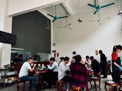 -容里煲仔饭(利丰北路店)