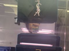 -伦敦比斯特购物村
