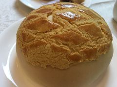 酥皮菠萝叉烧包-太子园林酒家