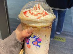 -瑞幸咖啡(武汉工商学院中商超市店)