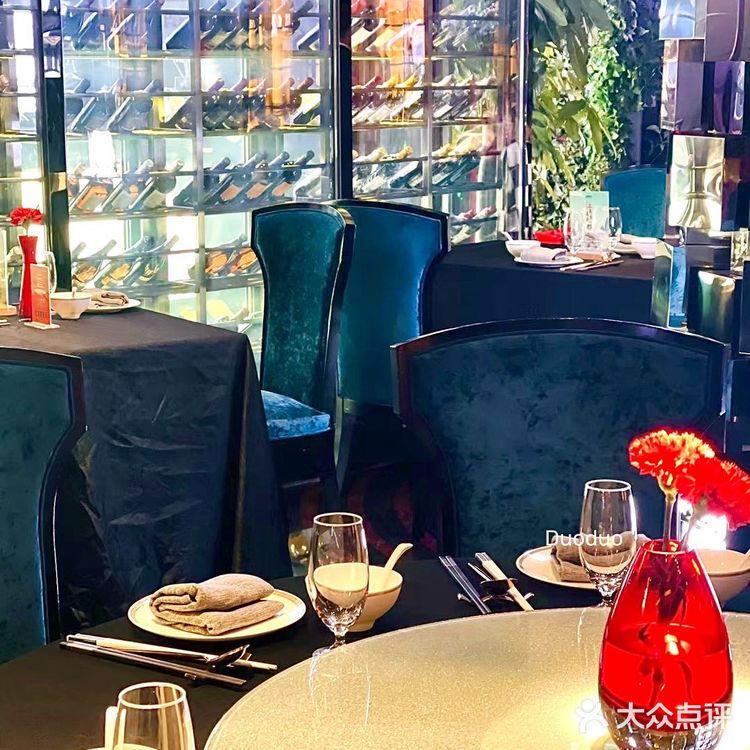 外滩上绝美的江景餐厅|这一餐品出了江南风味😋