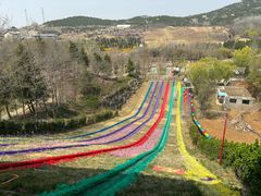 -雪山彩虹谷景区