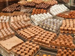 -Laderach 莱德拉(上海环贸iapm店)