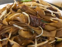 湿炒牛河-伍湛记 · 广州老字号(龙津中路店)